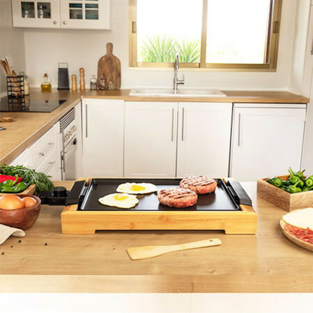 Grillplatta Cecotec Tasty&Grill 2000 Bamboo finns hos Aktivcamping