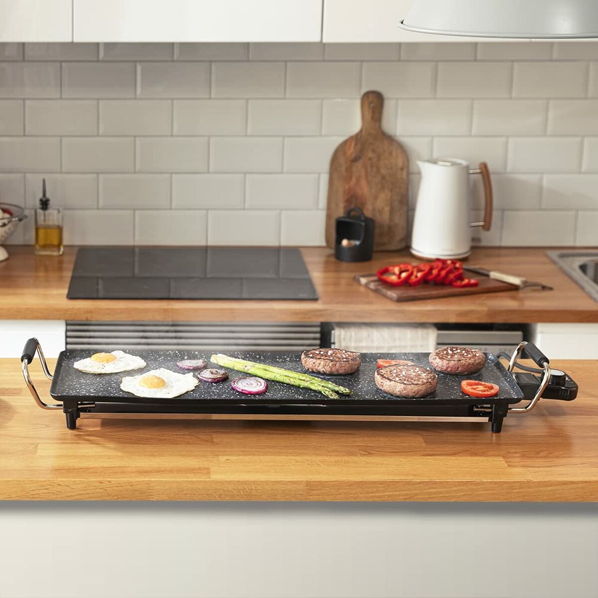 Grillplatta Cecotec Tasty&Grill 3000 RockWater XL 2400 W finns hos Aktivcamping