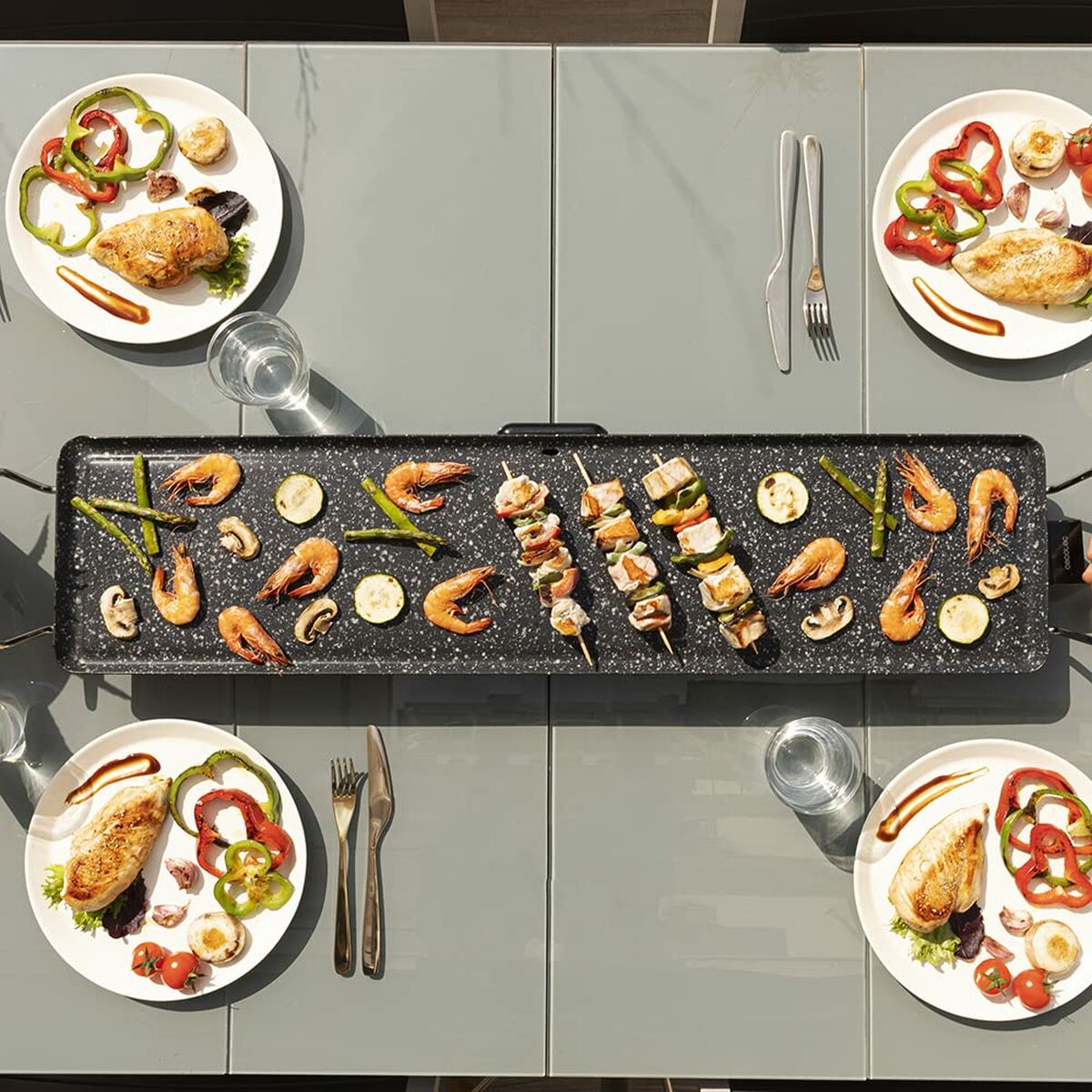 Grillplatta Cecotec Tasty&Grill 3000 RockWater XXL finns hos Aktivcamping