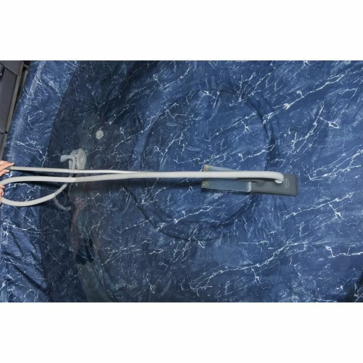 Handhållen Pool Cleaner Bestway Lay-Z-Spa finns hos Aktivcamping
