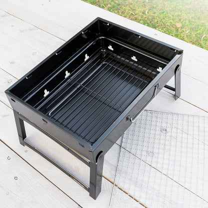 Hopfällbar bärbar kolgrill för användning med träkol BearBQ InnovaGoods finns hos Aktivcamping