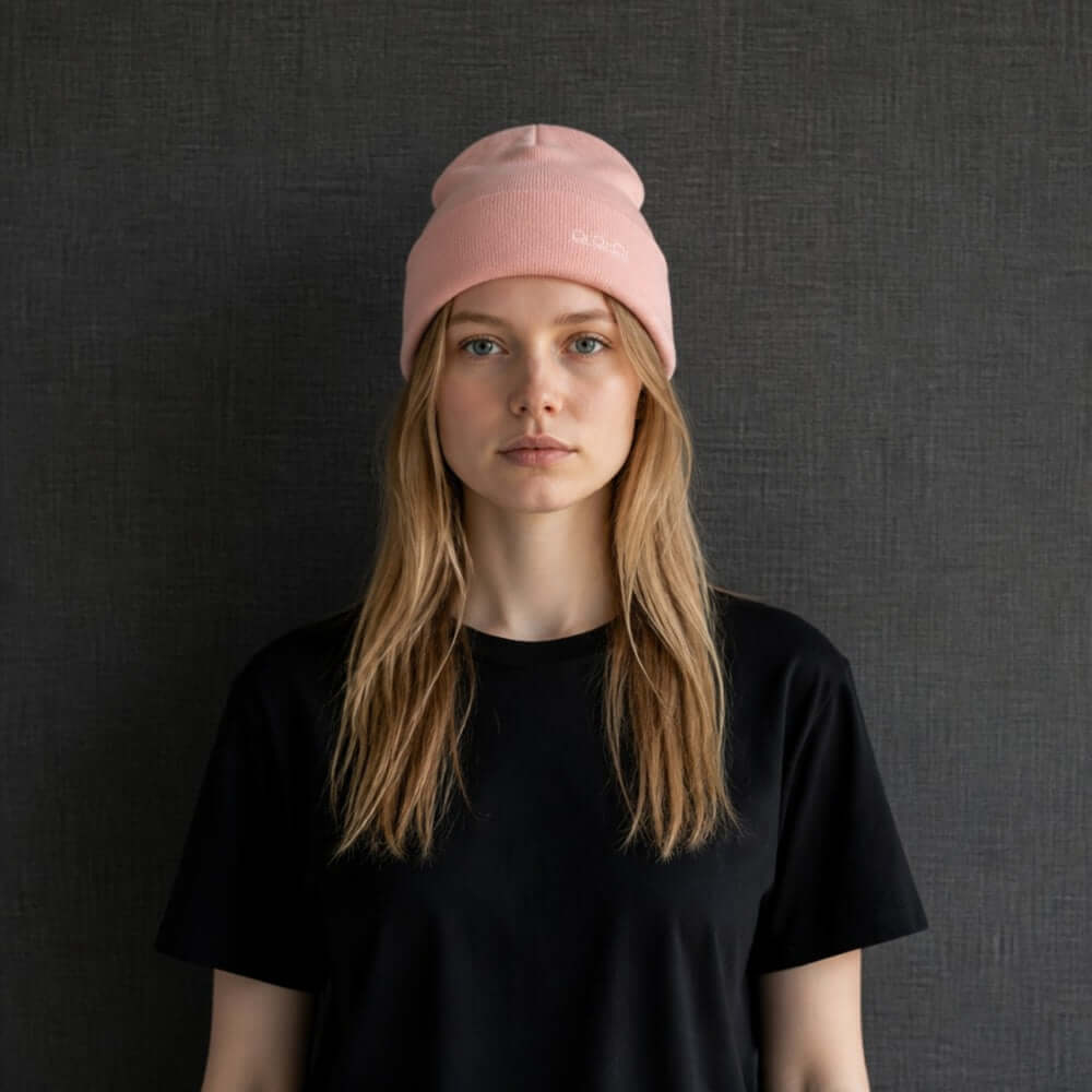 ORTLES Unisex Stickad Mössa Made in Italy Antique Pink Varm Komfort finns hos Aktivcamping