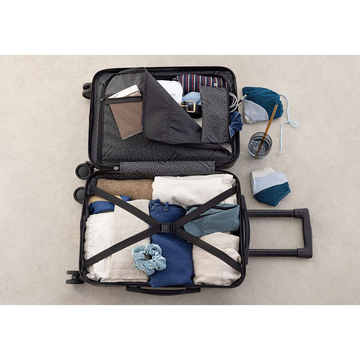 Kabinväska Numada 1200608 Svart 38 L 55 x 35,5 x 23,5 cm finns hos Aktivcamping