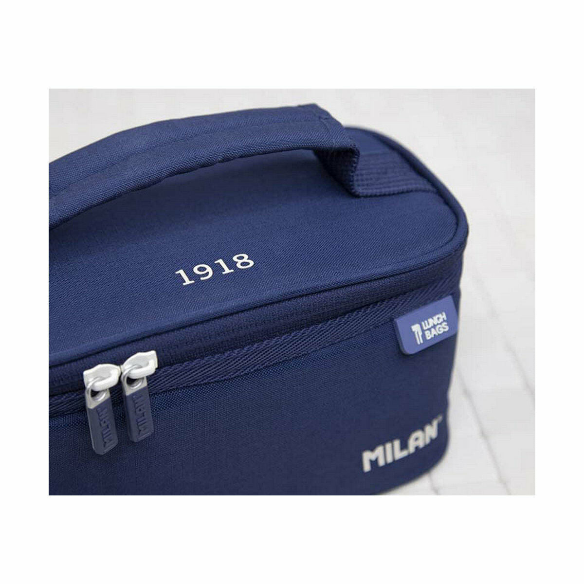 Kylväska Milan 1918 Marinblå 22 x 12,5 x 12 cm - finns hos Aktivcamping