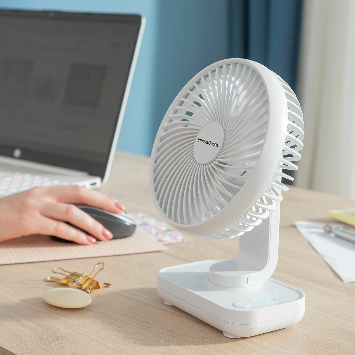 Laddningsbar Skrivbordsfläkt Fanrec InnovaGoods Ø5,4'' 3600 mAh / 13,3 W - finns hos Aktivcamping