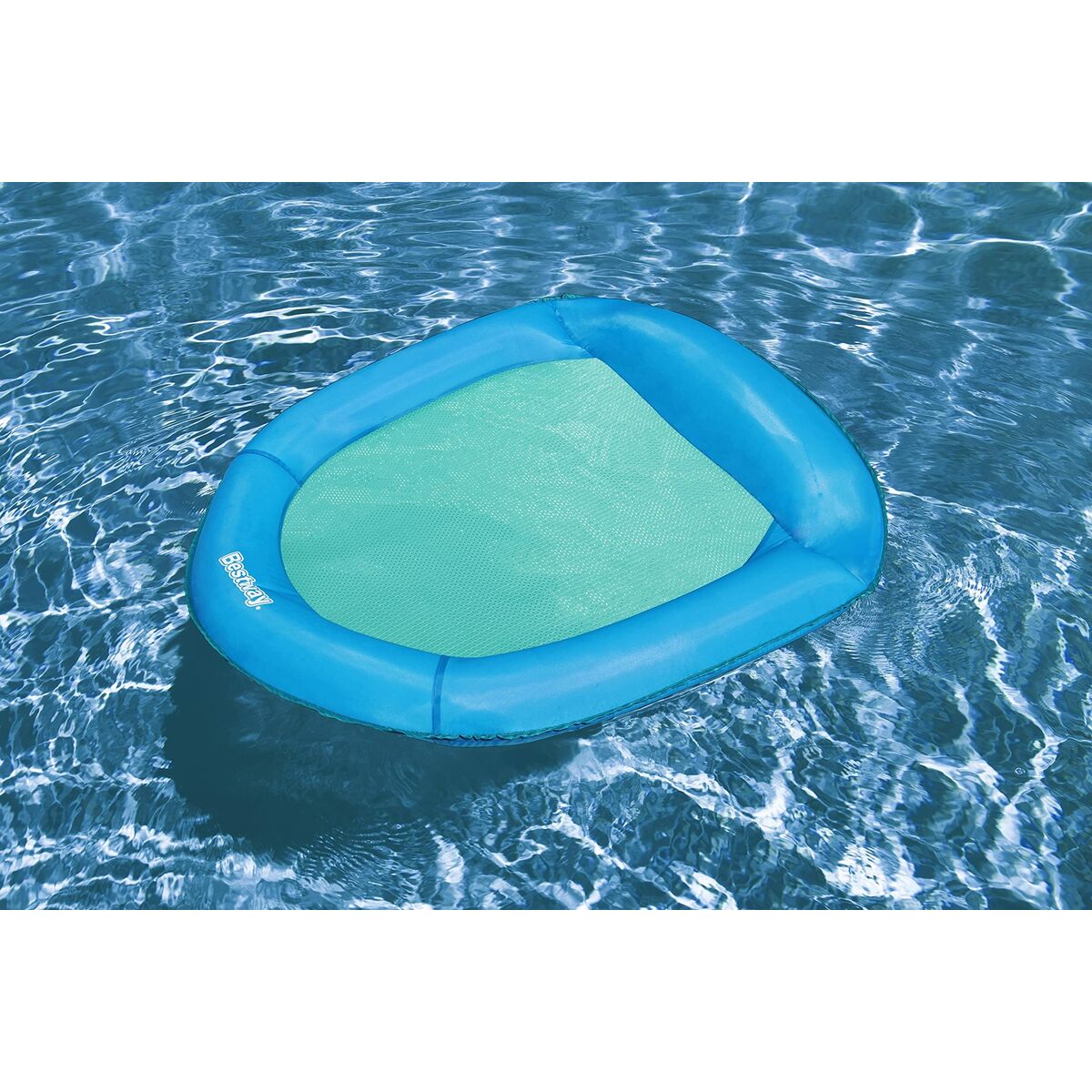 Luftmadrass Bestway 106 x 95 cm finns hos Aktivcamping