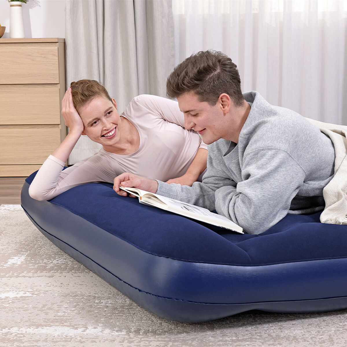 Luftmadrass Bestway 203 x 152 x 28 cm finns hos Aktivcamping