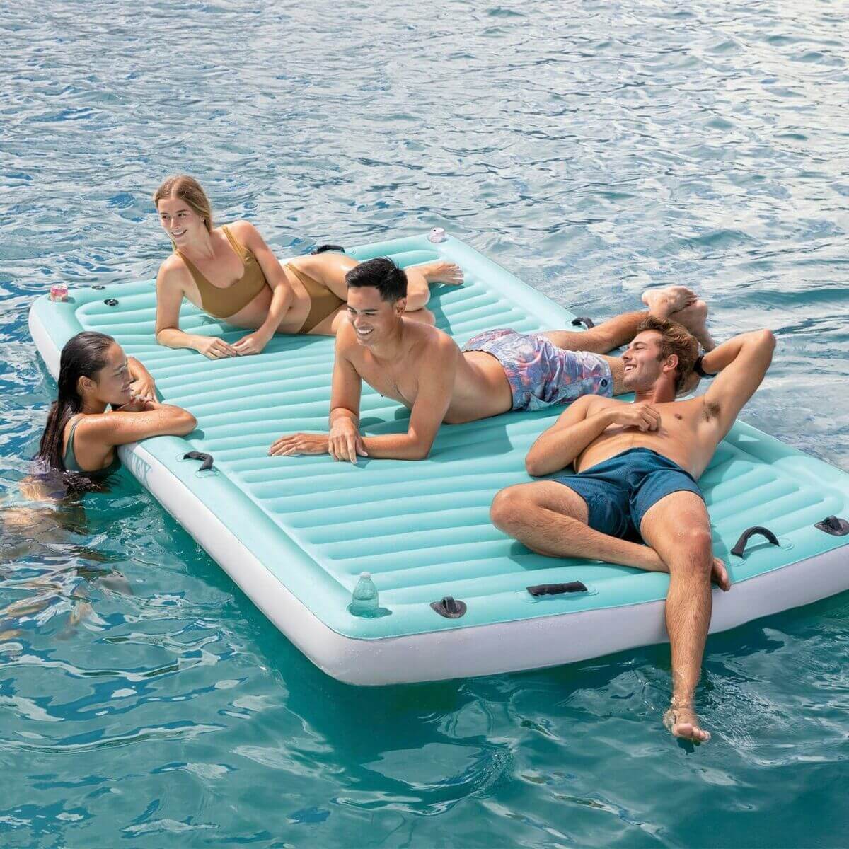 Luftmadrass Intex Water Lounge 310 x 183 cm finns hos Aktivcamping