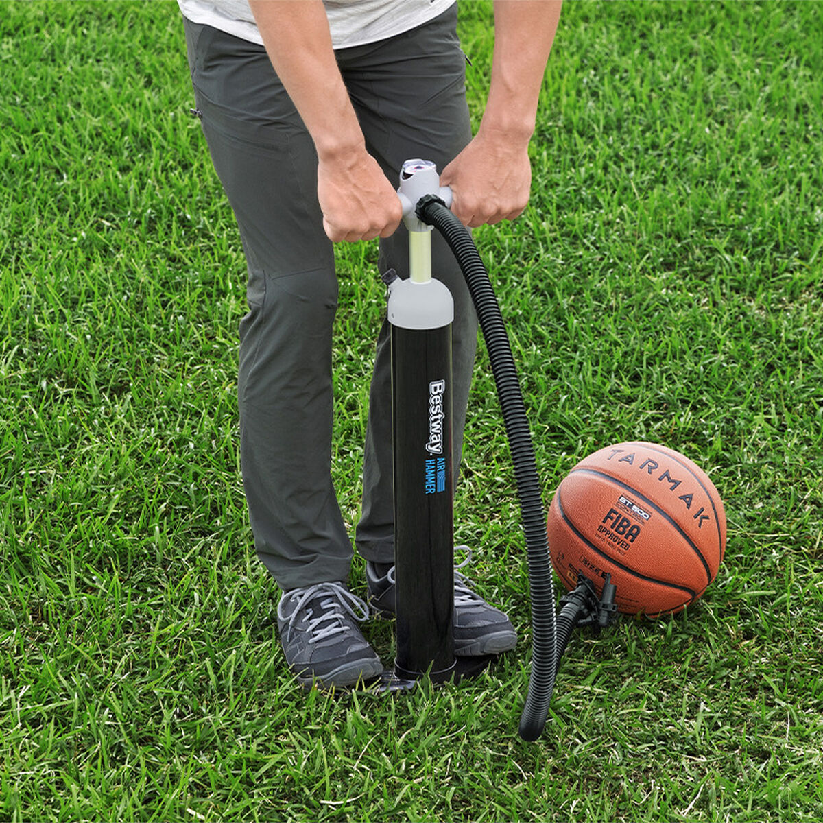 Luftpump Bestway 25 x 10,5 x 65 cm finns hos Aktivcamping