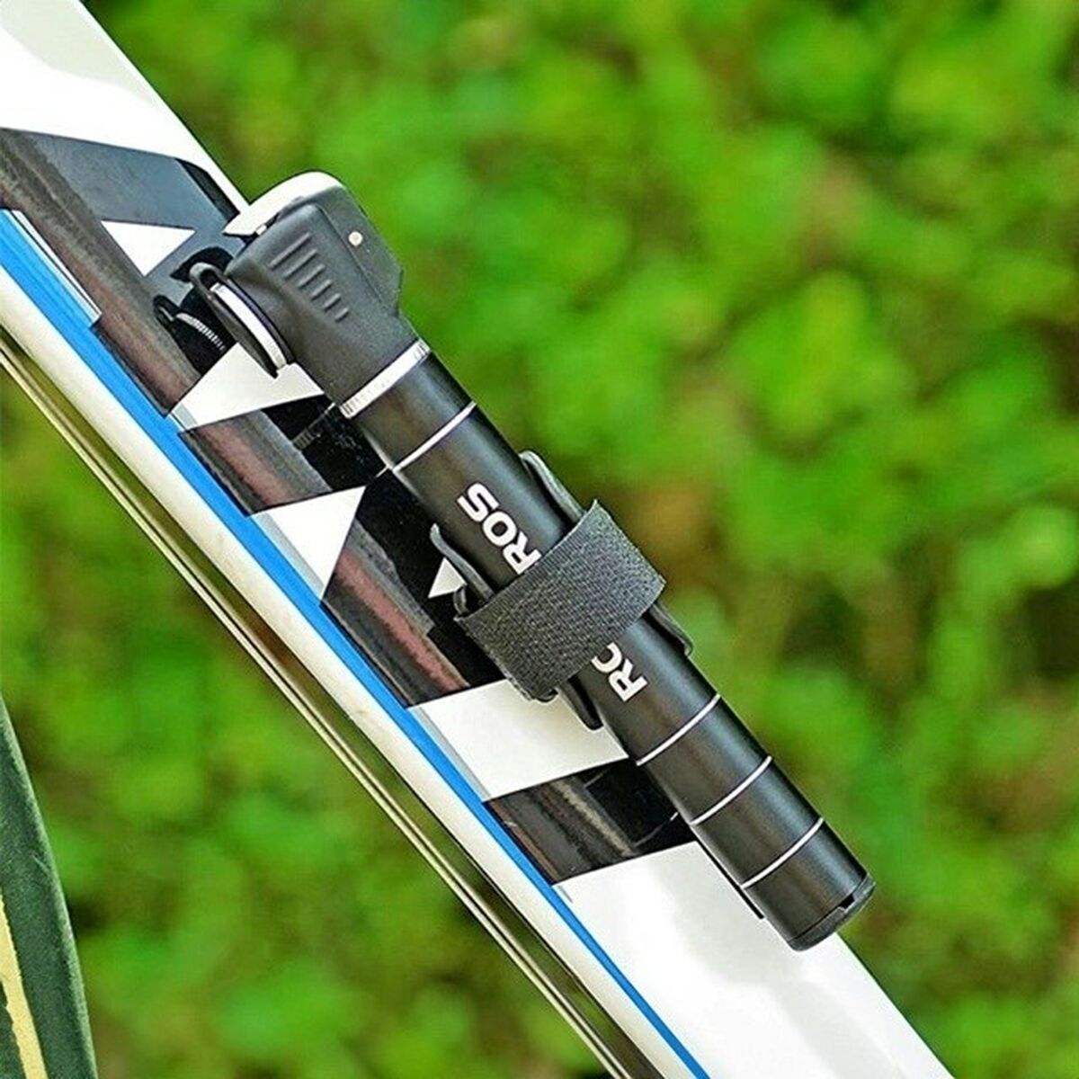 Luftpump Rockbros JG-1040B finns hos Aktivcamping