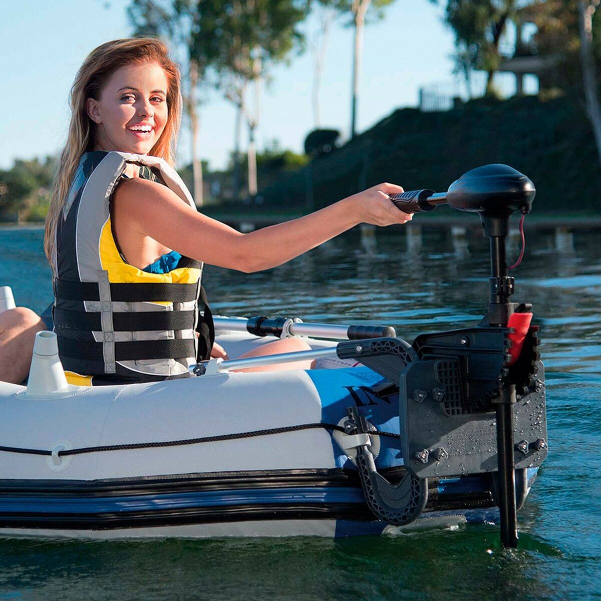 Motor Intex Transom Mount Trolling 12 V 480 W Uppblåsbar båt Elektrisk finns hos Aktivcamping
