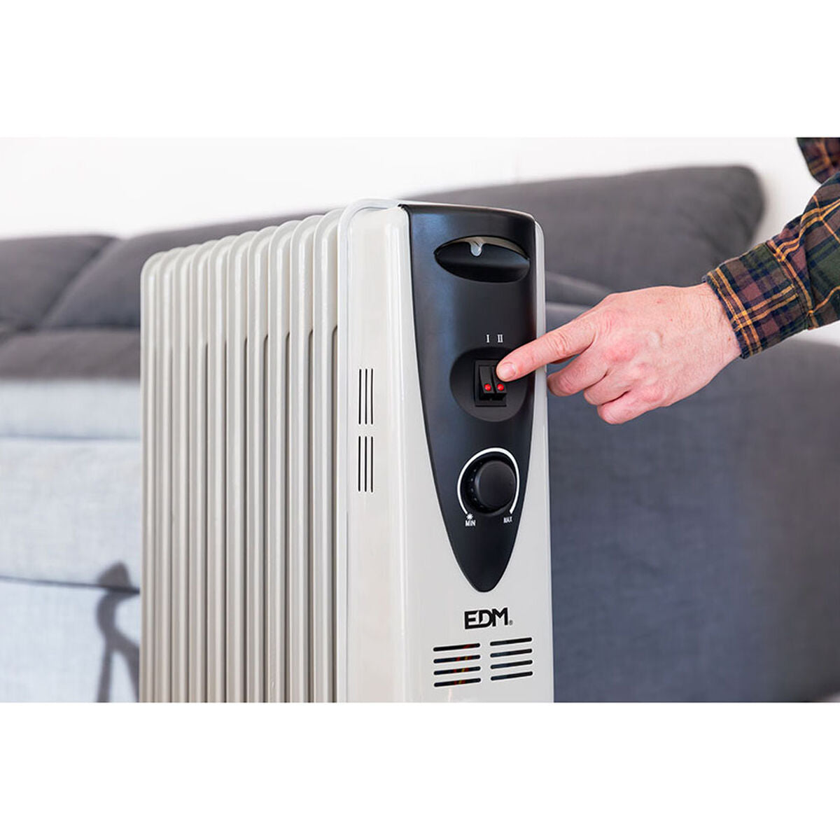 Oljeelement (11 ribbor) EDM 07123 07123 Vit 2500 W finns hos Aktivcamping