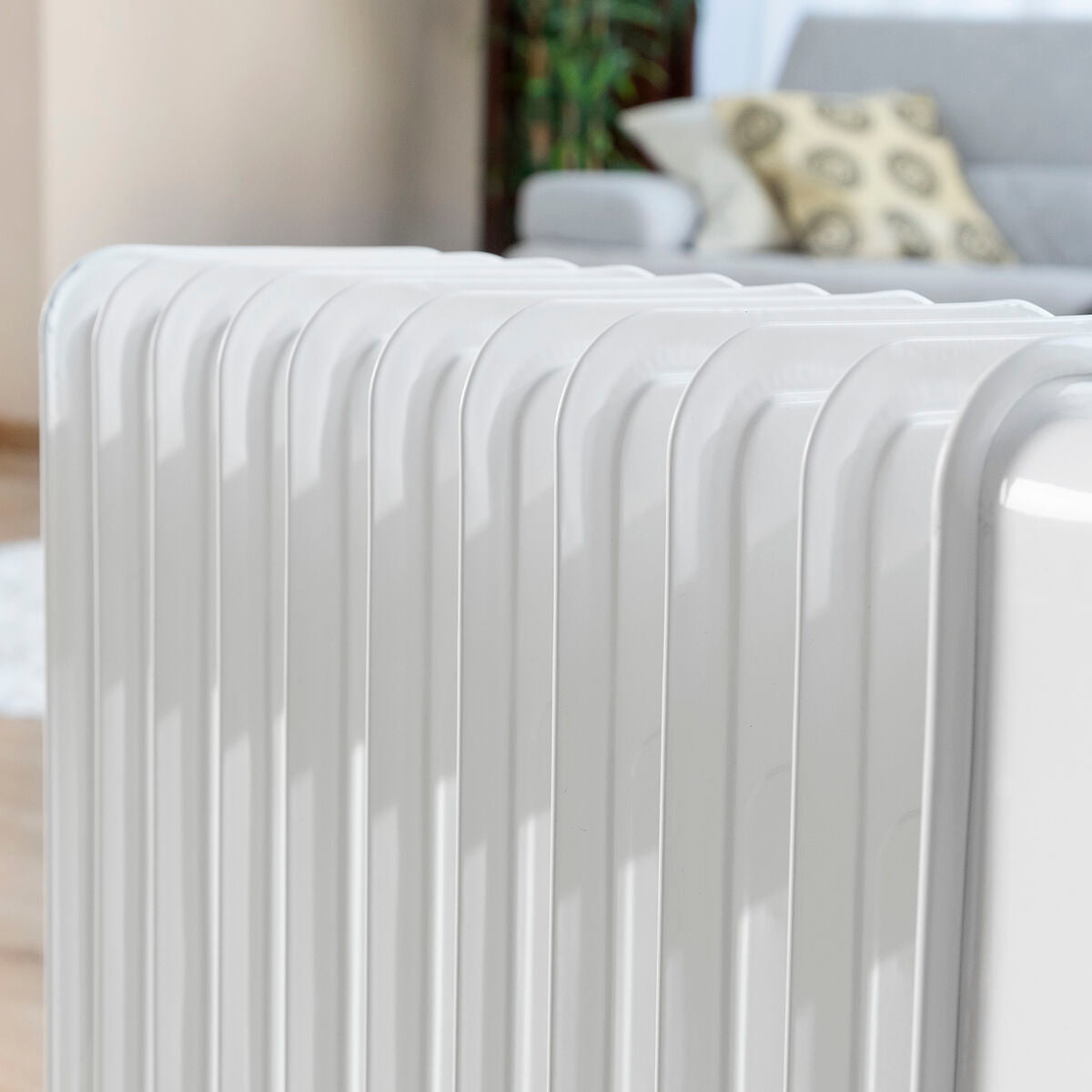 Oljeelement Oileven InnovaGoods 2500 W (11 ribbor) finns hos Aktivcamping
