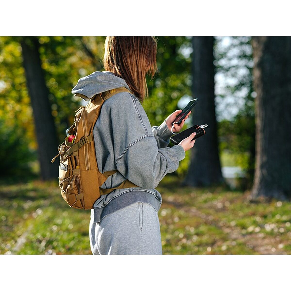 Powerbank Tracer TRABAT47516 Svart Orange 20000 mAh 74 WH finns hos Aktivcamping
