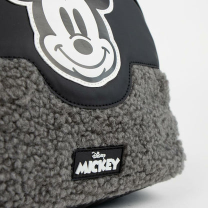 Resenecessär Mickey Mouse finns hos Aktivcamping