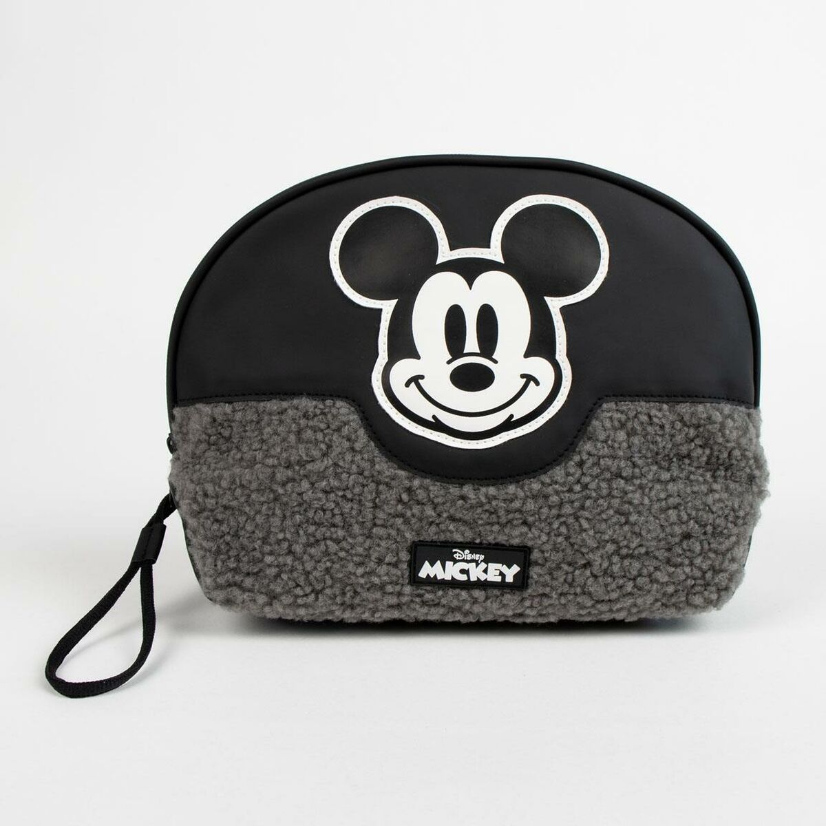 Resenecessär Mickey Mouse finns hos Aktivcamping