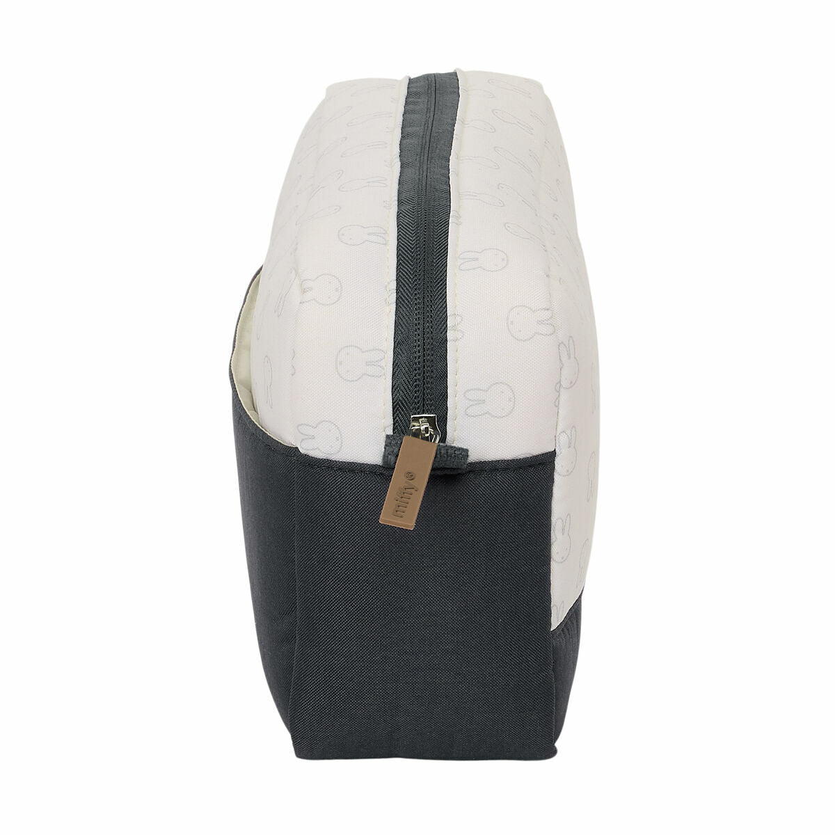 Resenecessär Miffy Moon Blå Beige 28 x 16 x 9 cm finns hos Aktivcamping