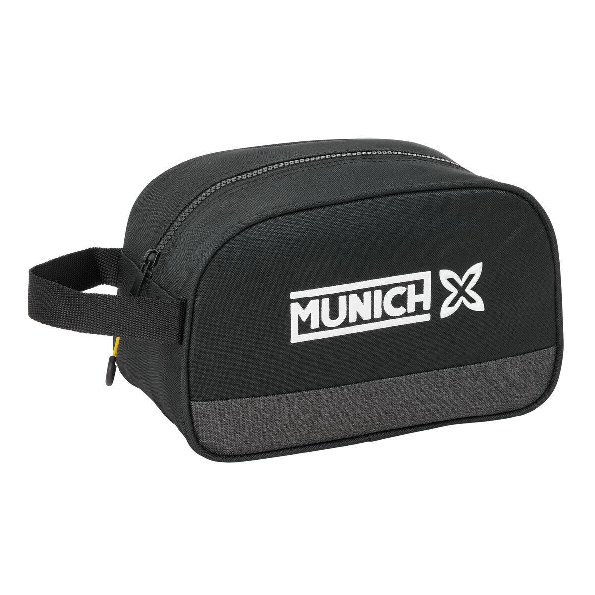Resenecessär Munich Topo Svart 26 x 15 x 12 cm - finns hos Aktivcamping