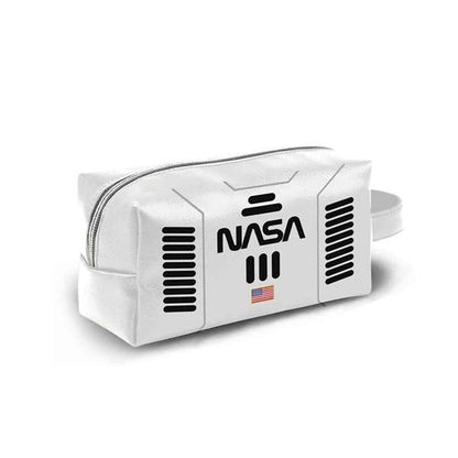 Resenecessär NASA Vit finns hos Aktivcamping