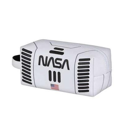 Resenecessär NASA Vit finns hos Aktivcamping