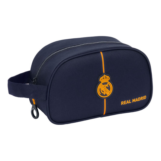 Resenecessär Real Madrid C.F. 24/25 Away Marinblå Sportig 26 x 15 x 12 cm finns hos Aktivcamping