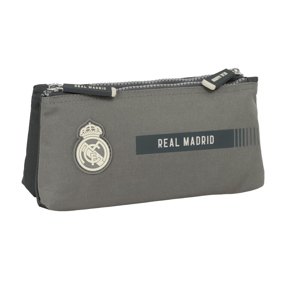 Resenecessär Real Madrid C.F. Grå Sportig 22 x 10 x 8 cm finns hos Aktivcamping