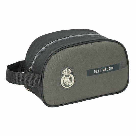Resenecessär Real Madrid C.F. Grå Sportig 26 x 15 x 12 cm finns hos Aktivcamping