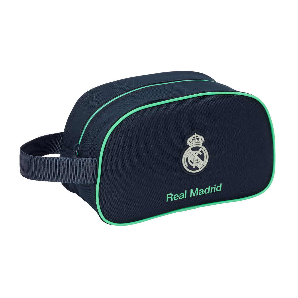 Resenecessär Real Madrid C.F. Sportig 26 x 15 x 12 cm finns hos Aktivcamping