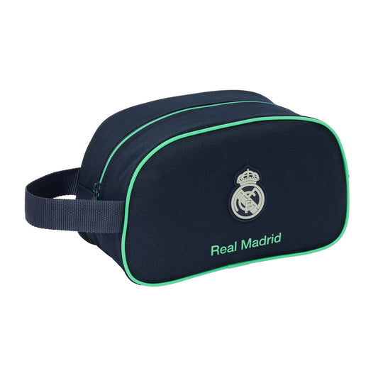 Resenecessär Real Madrid C.F. Sportig 26 x 15 x 12 cm finns hos Aktivcamping