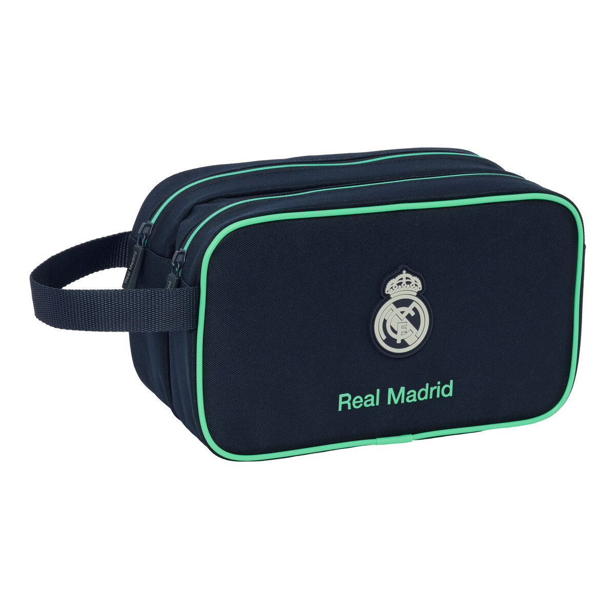Resenecessär Real Madrid C.F. Sportig 26 x 15 x 12.5 cm finns hos Aktivcamping