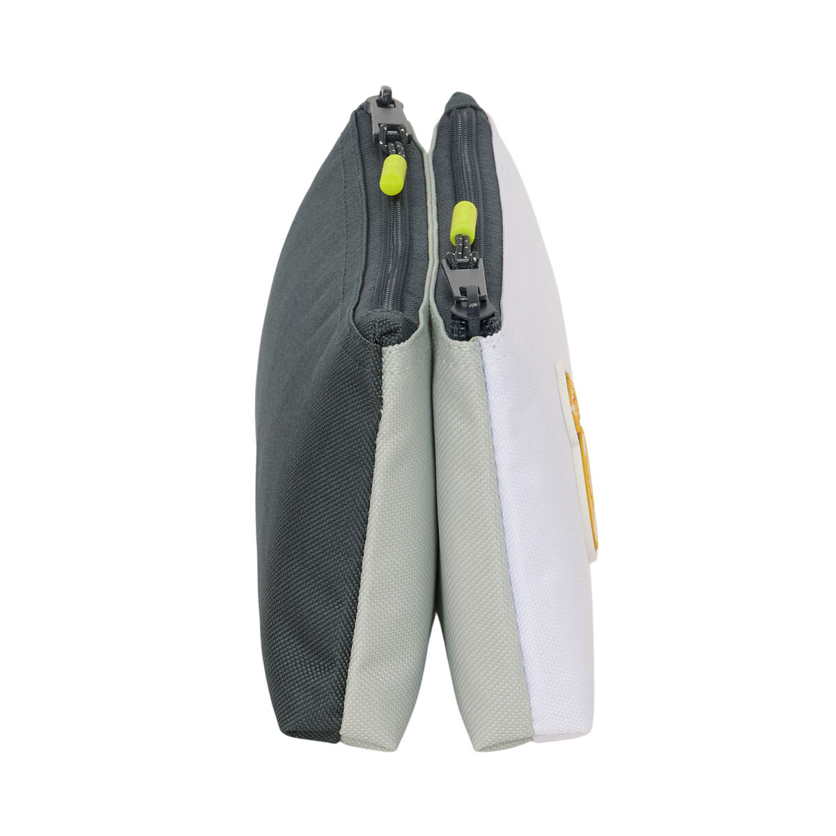 Resenecessär Real Madrid C.F. Vit Sportig 22 x 10 x 8 cm - finns hos Aktivcamping