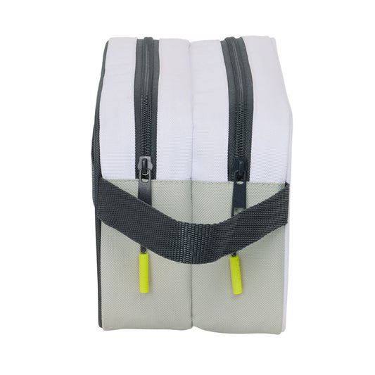 Resenecessär Real Madrid C.F. Vit Sportig 26 x 15 x 12.5 cm finns hos Aktivcamping