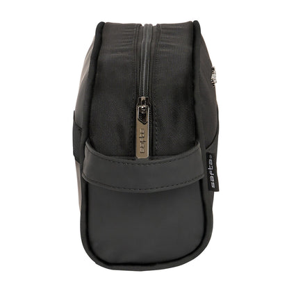 Resenecessär Safta Black Svart 24 x 15 x 10 cm - finns hos Aktivcamping