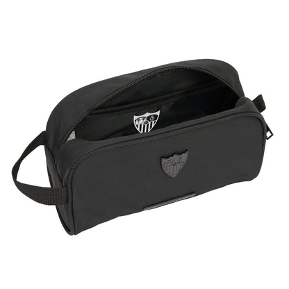 Resenecessär Sevilla Fútbol Club Business Svart 24 x 15 x 10 cm finns hos Aktivcamping