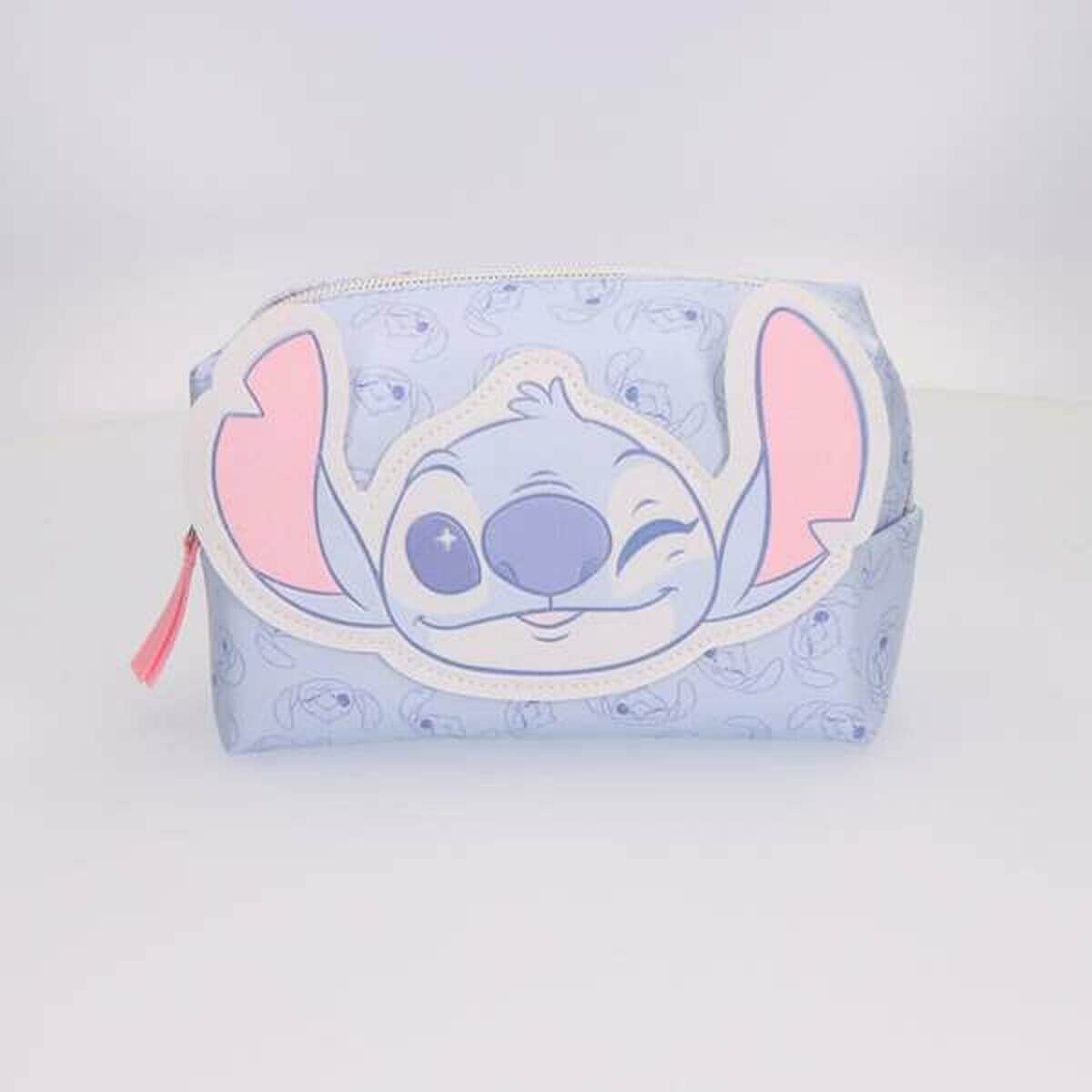 Resenecessär Stitch Blå - finns hos Aktivcamping