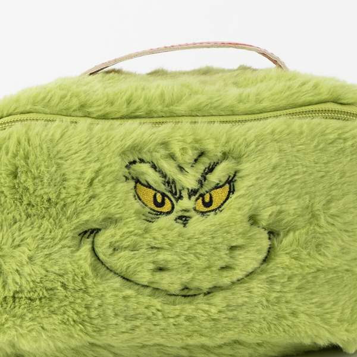 Resenecessär The Grinch finns hos Aktivcamping
