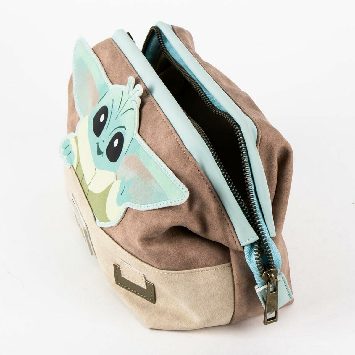 Resenecessär The Mandalorian Beige - finns hos Aktivcamping