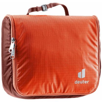 Resenecessär med Hängare Deuter Center Lite I Röd 1,5 L - finns hos Aktivcamping
