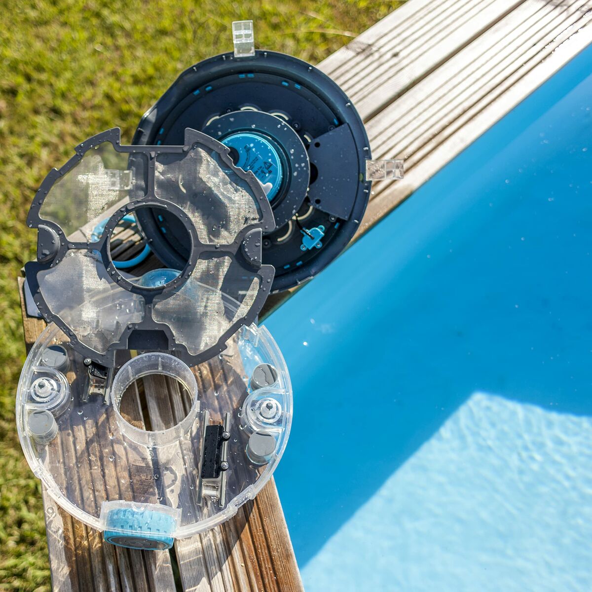 Robotdammsugare för simbassänger Gre Wet Runner Plus RBR75 finns hos Aktivcamping