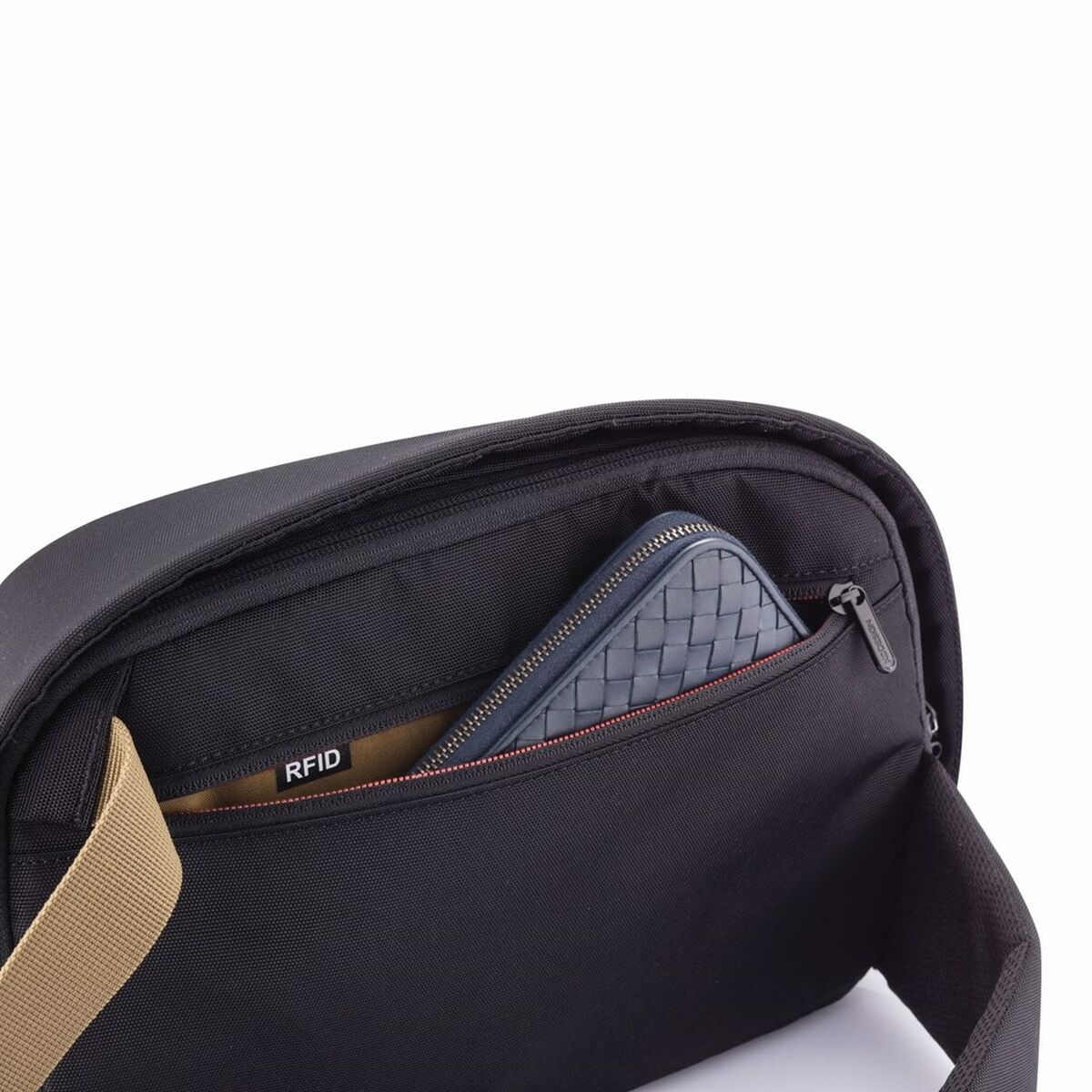 Ryggsäck XD Design Bobby Sling Svart - finns hos Aktivcamping