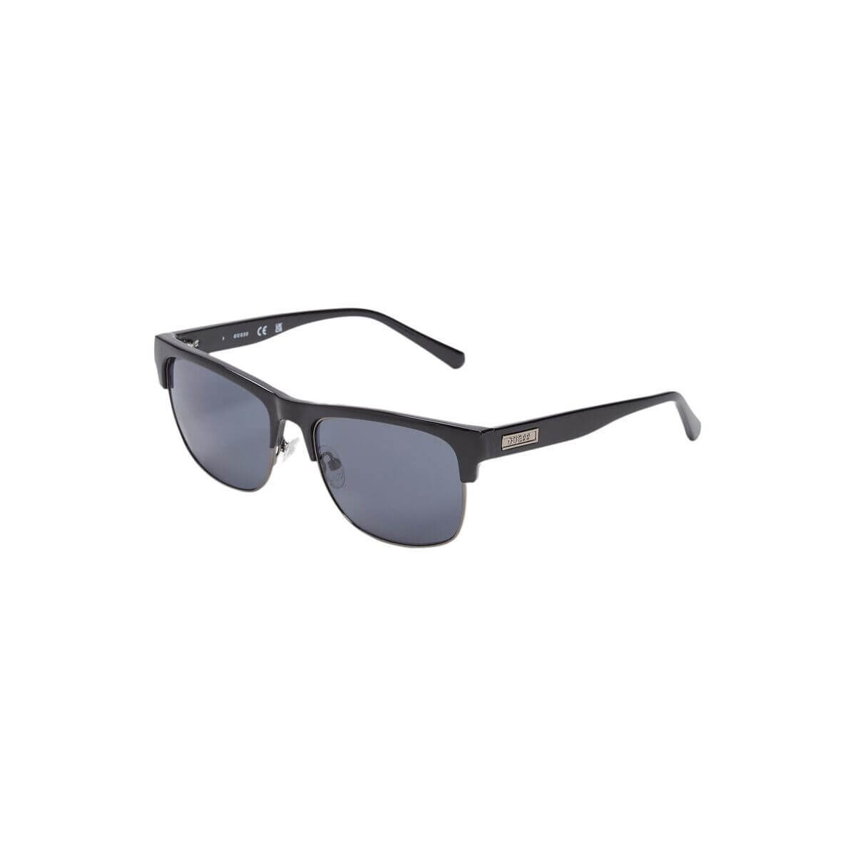 Herrsolglasögon Guess GF00023-5601A ø 56 mm finns hos Aktivcamping