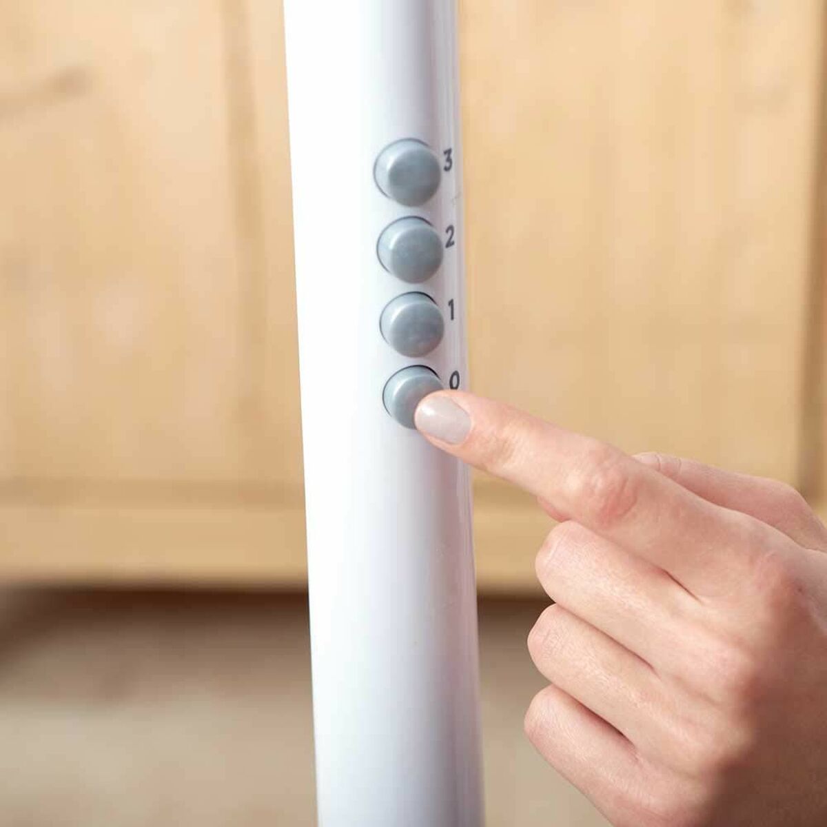Stående Fläkt Black & Decker ES9440020B Vit 60 W finns hos Aktivcamping