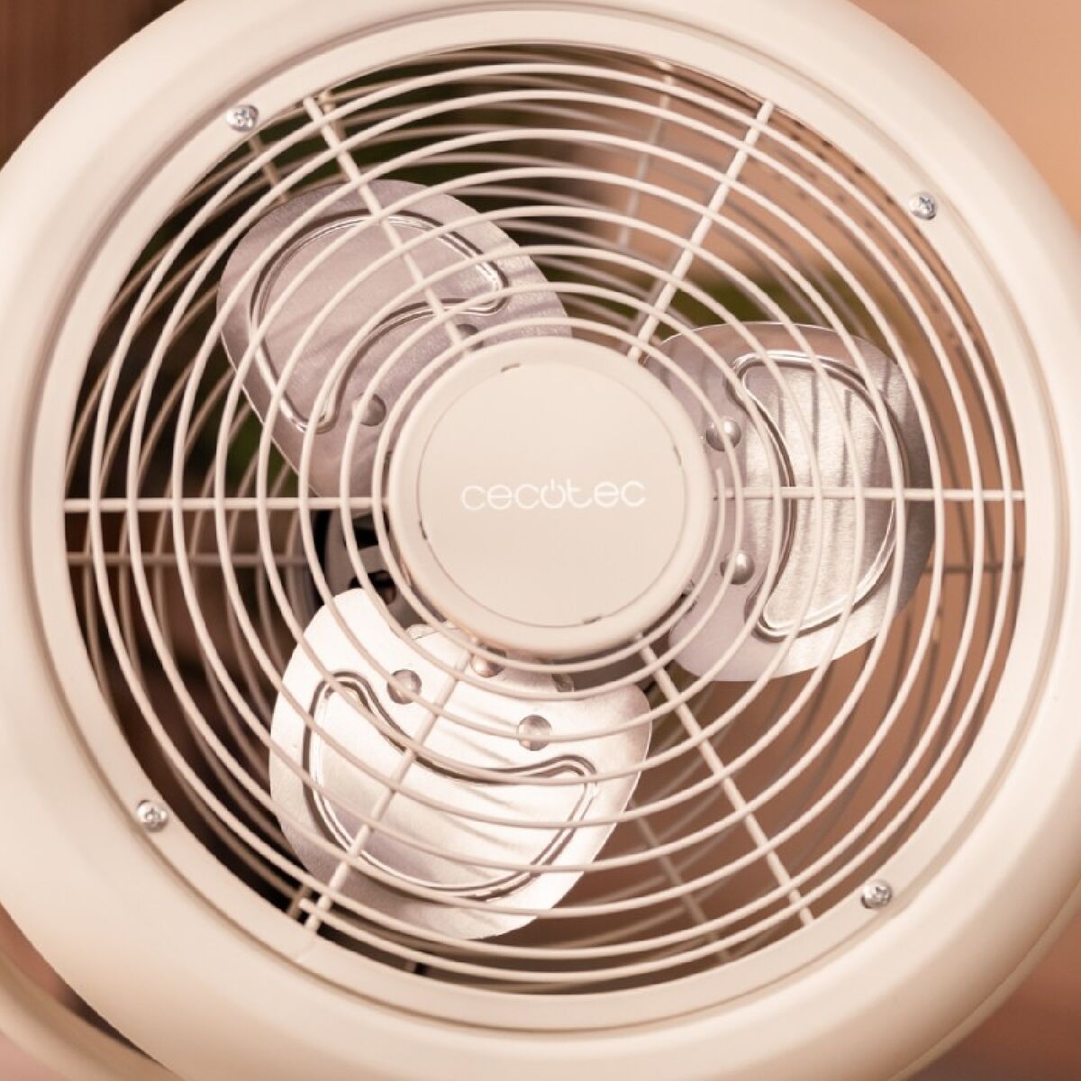 Stående Fläkt Cecotec EnergySilence 250 ClassiStyle Beige 25 W finns hos Aktivcamping