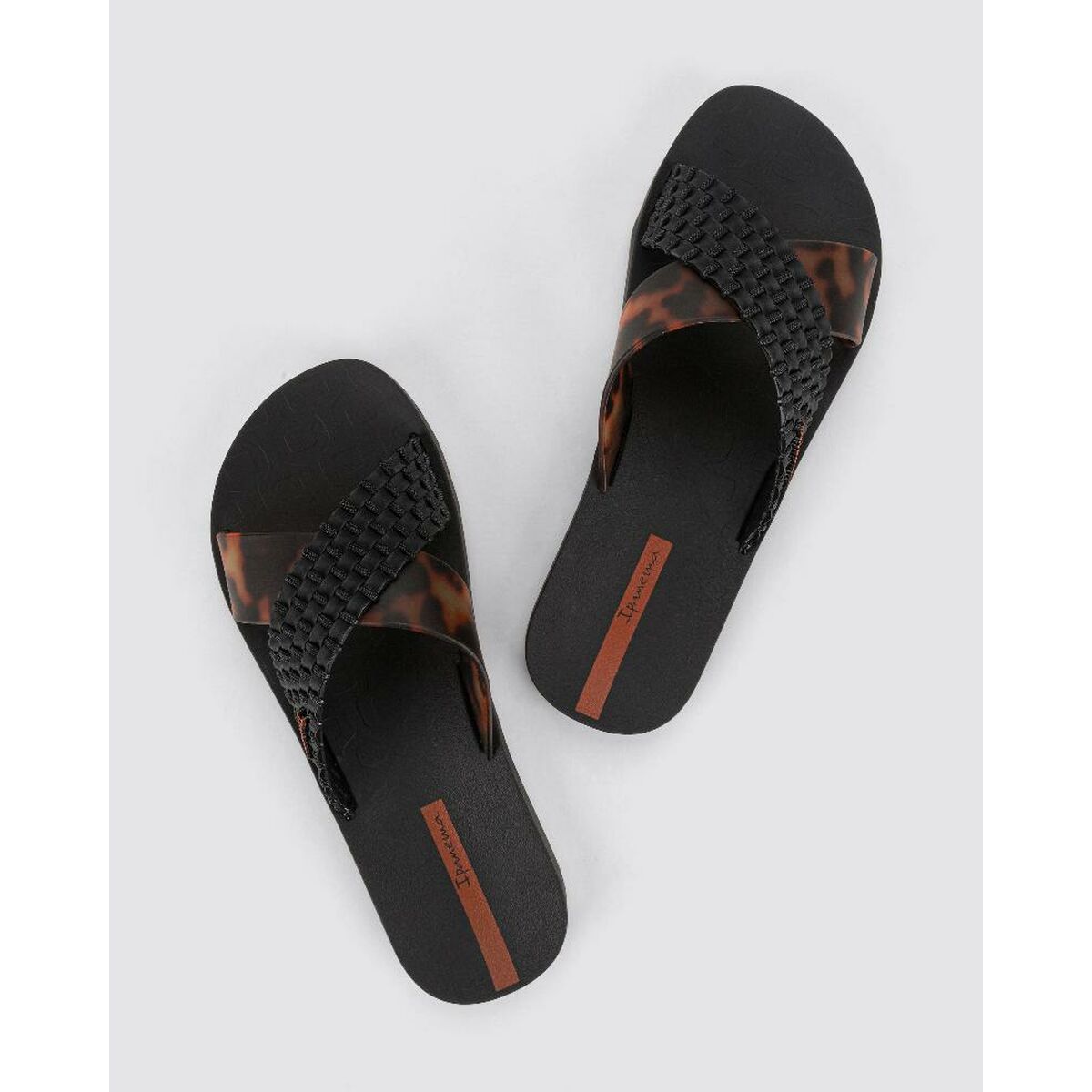 Strandtofflor dam Ipanema IPANEMA SENSE SLIDE FEM IP27214 BC402 Svart finns hos Aktivcamping