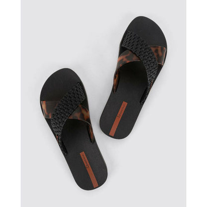 Strandtofflor dam Ipanema IPANEMA SENSE SLIDE FEM IP27214 BC402 Svart finns hos Aktivcamping