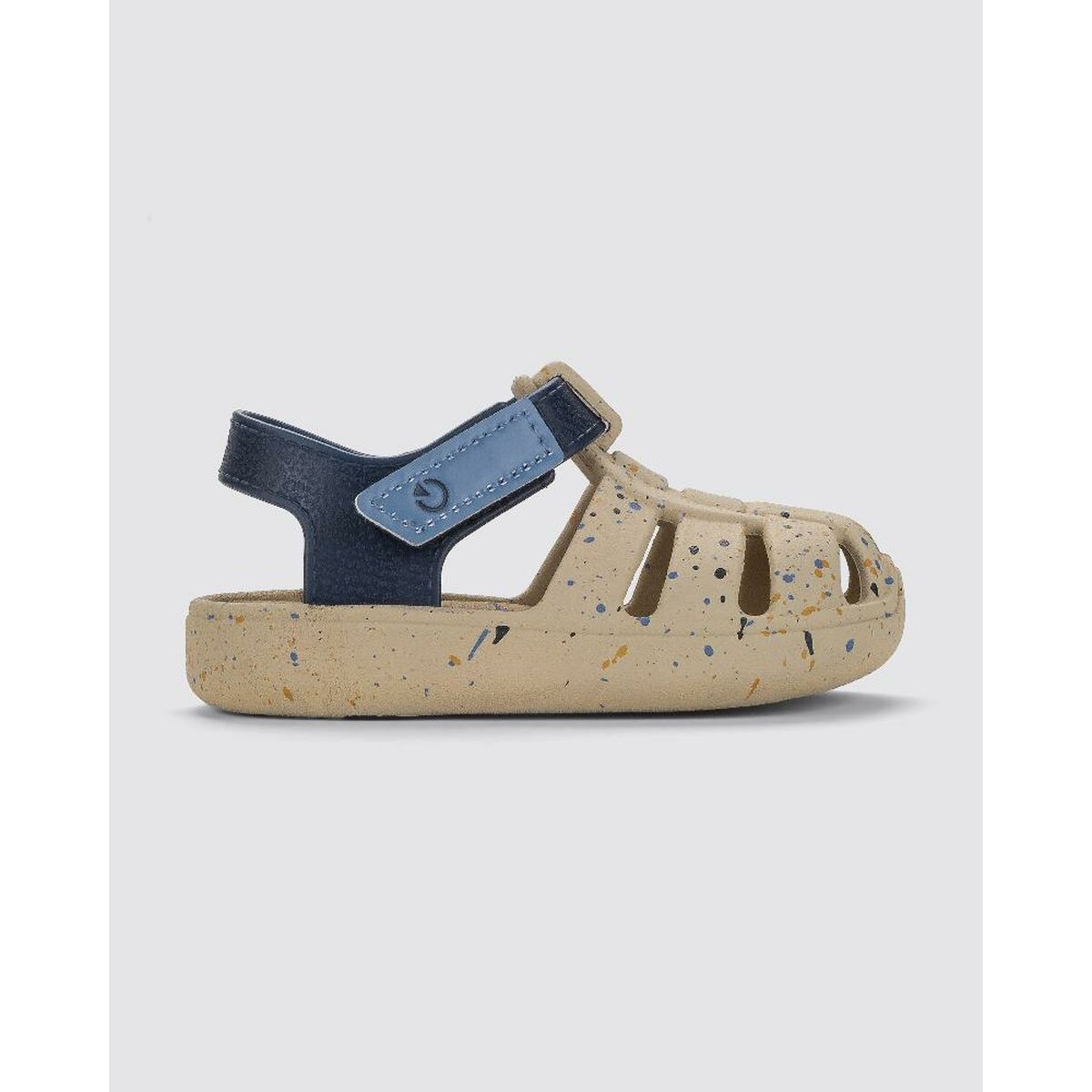 Strandtofflor för barn Cartago CARTAGO OSLO SAND BABY C12118 BB705 Beige finns hos Aktivcamping