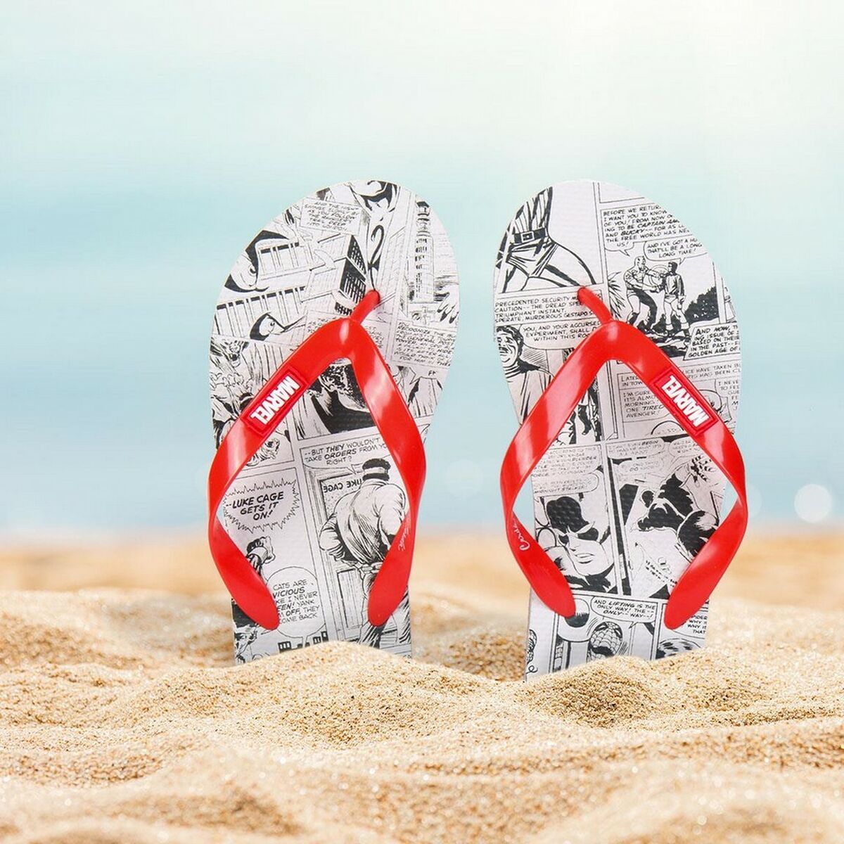 Strandtofflor för män Marvel Röd Grå finns hos Aktivcamping