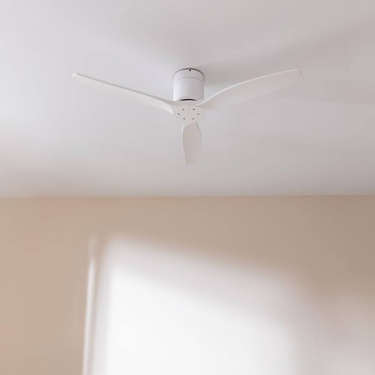 Takfläkt Cecotec Aero 5400 Classic 18 W 40 W Ø 132 cm Vit finns hos Aktivcamping