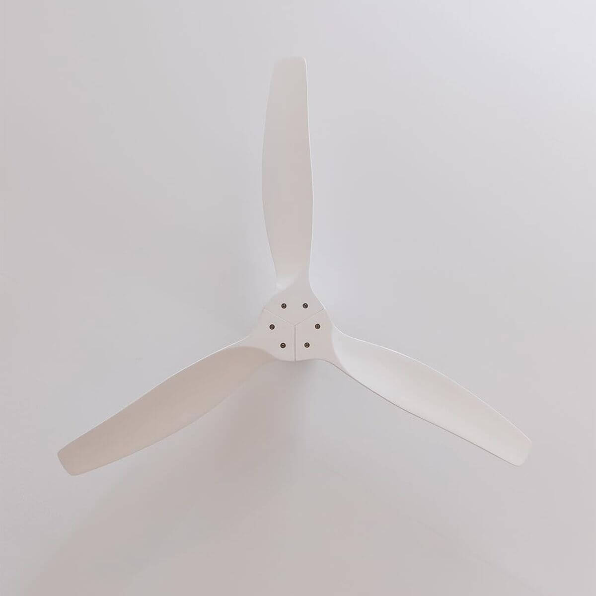 Takfläkt Cecotec Aero 5400 Classic 18 W 40 W Ø 132 cm Vit finns hos Aktivcamping