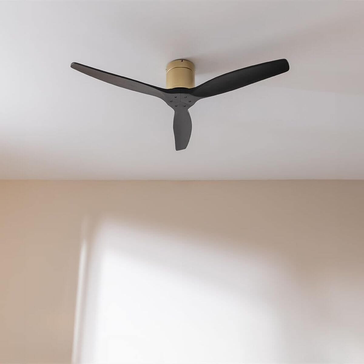 Takfläkt Cecotec Aero 5400 Classic 40 W Ø 132 cm Svart Gyllene finns hos Aktivcamping